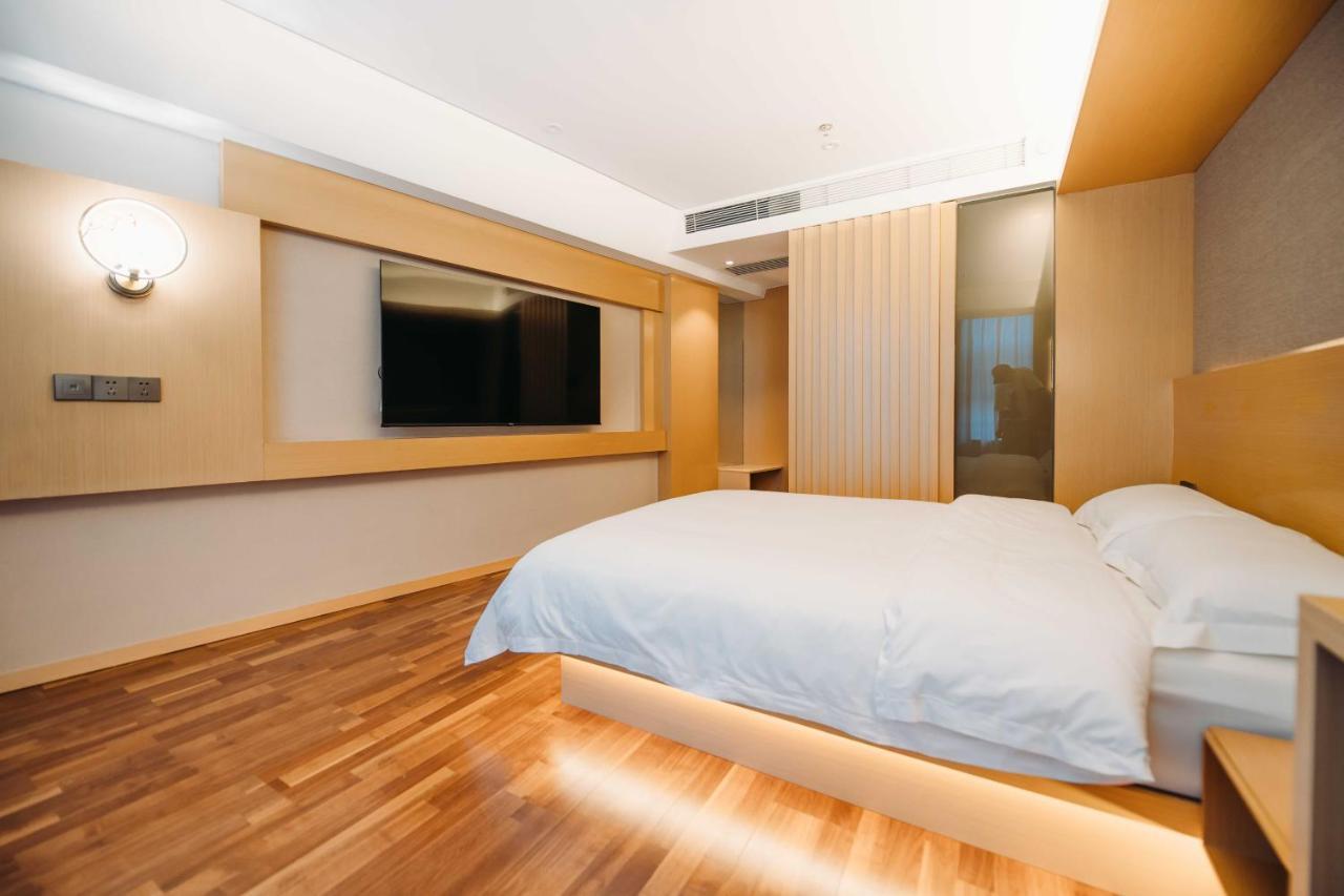 Derreal - Shunyi Guozhan Branch 4*